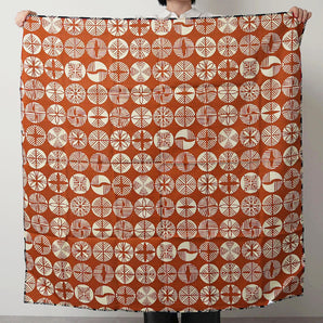 風呂敷 100cm|伊砂文様 松|両面染め 鉄色 / 赤色|綿シャンタン|むす美