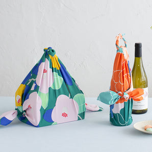 風呂敷 70cm|椿柄 / グリーン|アクアドロップ (はっ水加工) - Adeline Klam|ポリエステル|むす美