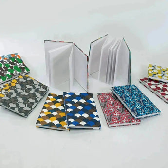 御朱印帖｜大判尺寸 (B6)｜南天竹｜手染和紙 朱印帖 蛇腹式 日本製｜京都職人手作 【Fuwa Market 原創商品】 Fuwa Market