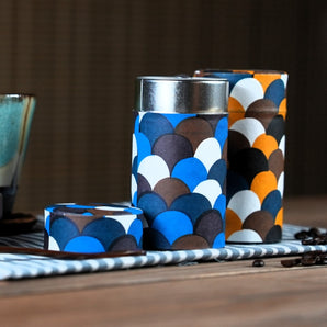 茶缶｜青海波柄｜手染め和紙 茶筒 日本製｜幸せの文様シリーズ 【 Fuwa Market オリジナル 】