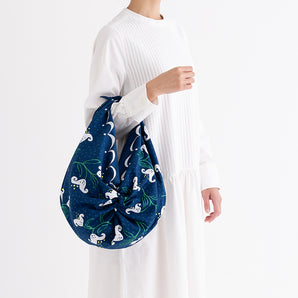 Furoshiki 90cm｜Yumeji Takehisa Yuri Navy｜100% cotton｜Musubi